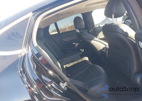 2017 Mercedes-Benz Glc 300 Coupe 4Matic z USA, uszkodzony, nr VIN WDC0J4KBXHF242736